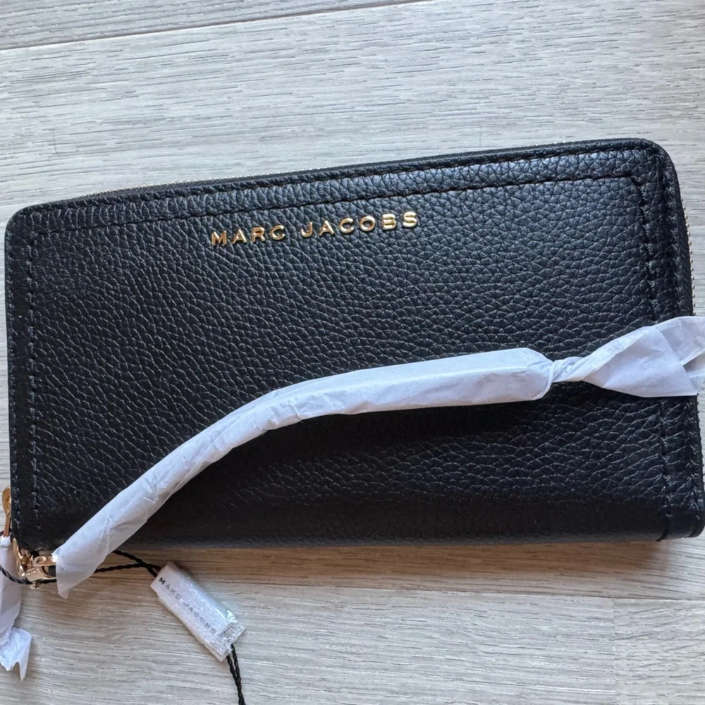 Marc Jacobs Black Key Card Holder Pebbled Leather - Picture 2 of 4